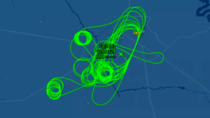 Avião da FAB realiza manobras em círculos para testes de navegação em Uberlândia