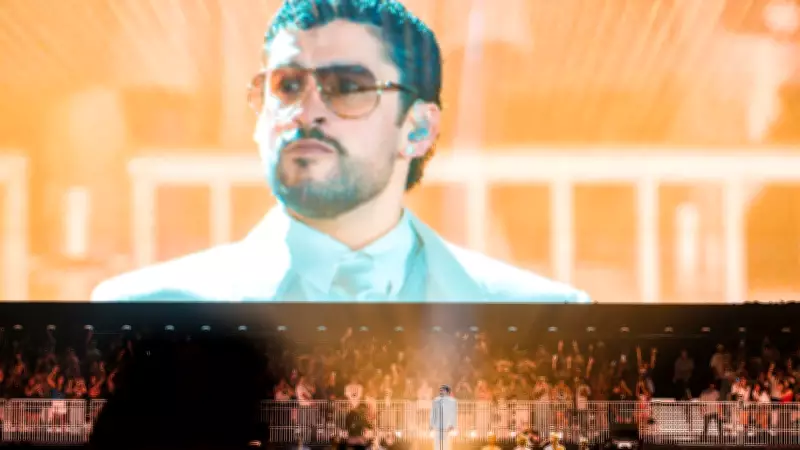 Bad Bunny usa jaqueta histórica de Pelé em show em São Paulo