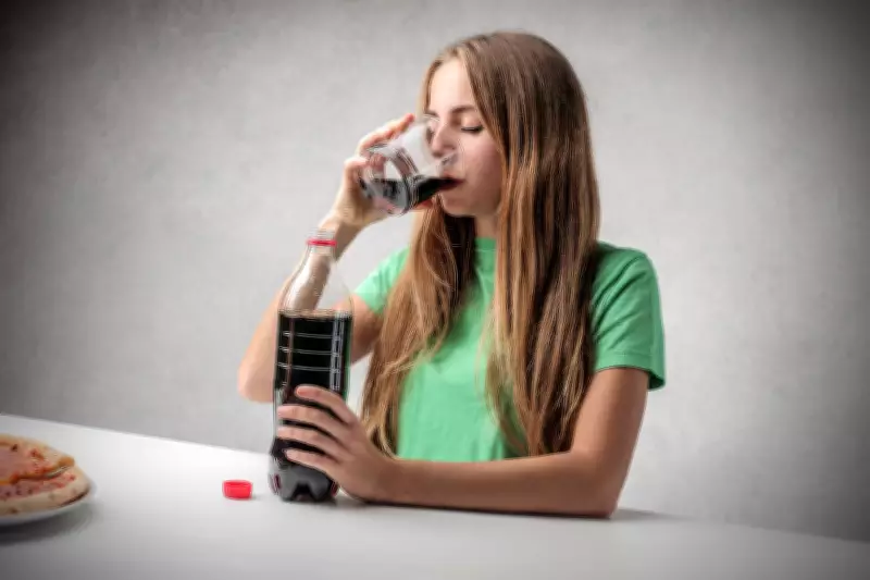 Bebidas açucaradas aumentam em 34% risco de ansiedade em adolescentes, revela estudo