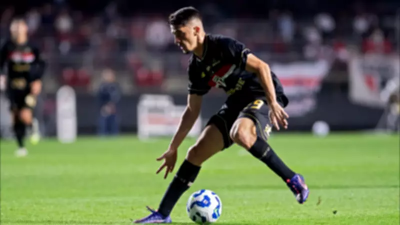 Besiktas desiste de Pablo Maia; volante do São Paulo enfrenta dificuldades no elenco