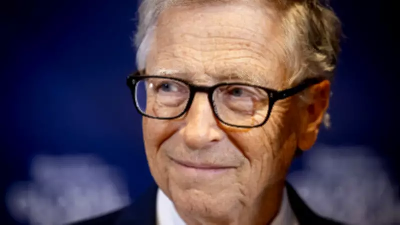 Bill Gates nega e-mails de Epstein e lamenta convivência com o financista