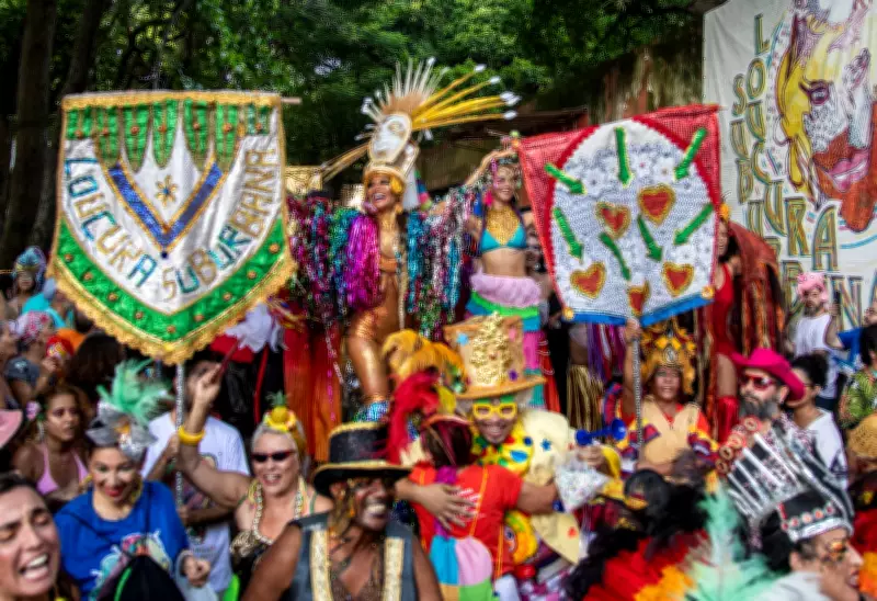 Bloco Loucura Suburbana leva inclusão e terapia às ruas do Rio no Carnaval 2025