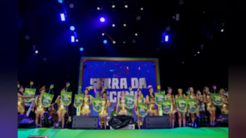 Bloco Serra da Escama encena lendas amazônicas no Carnapauxis 2026 em Óbidos