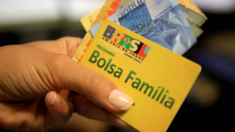 Bolsa Família em 2026: Salário Mínimo Não Impede Benefício, Entenda as Regras