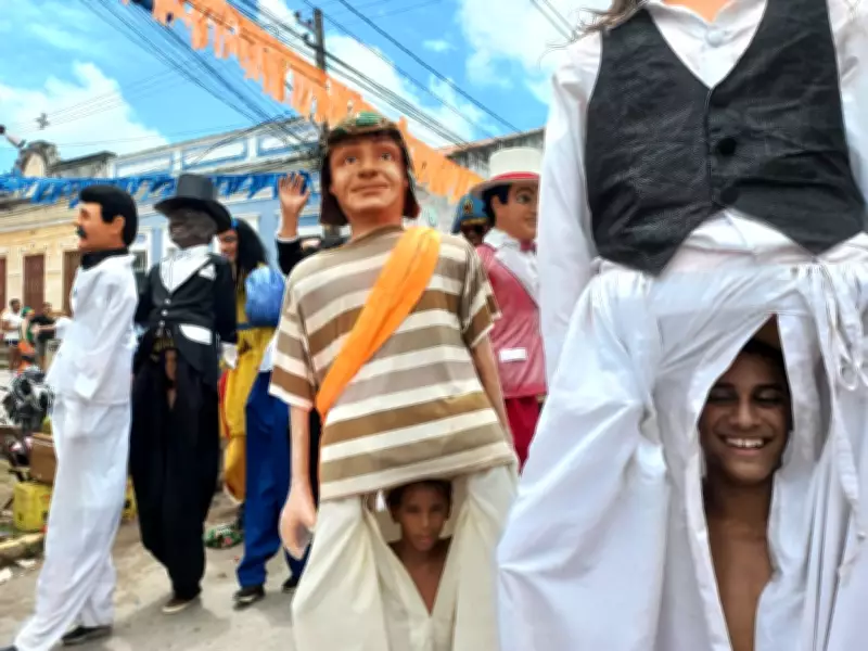 Bonecos Mirins de Olinda: Tradição Carnavalesca Forma Nova Geração de Bonequeiros