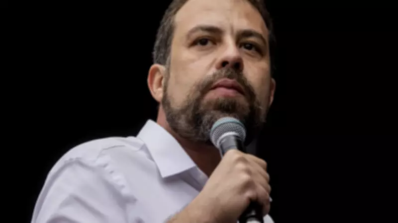 Boulos busca Motta para negociar fim da escala 6x1 e redução da jornada de trabalho