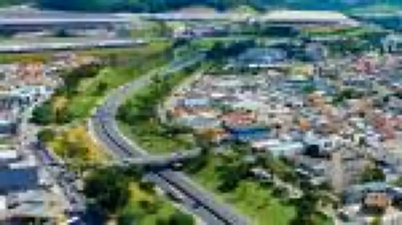 Brasil enfrenta gargalos em energia, mineração e logística na corrida global, alerta especialista