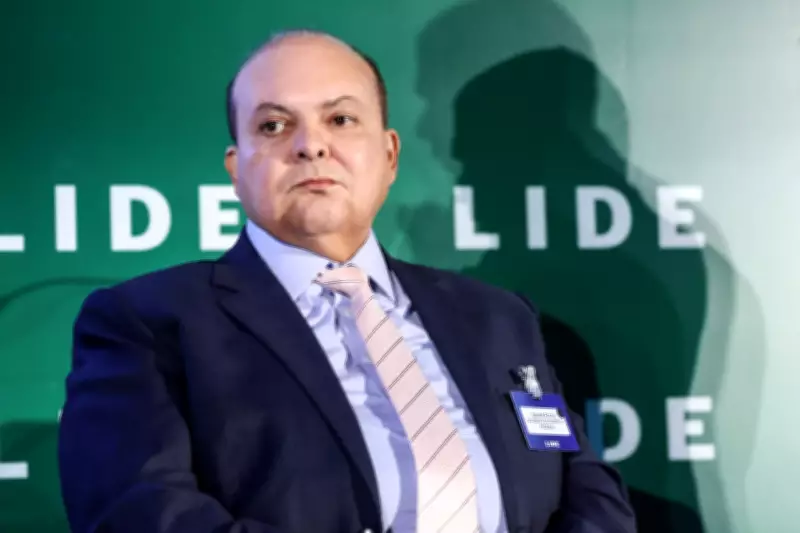 Brasil SobeDesce: CNH dispara, Ibaneis investigado e Corinthians campeão