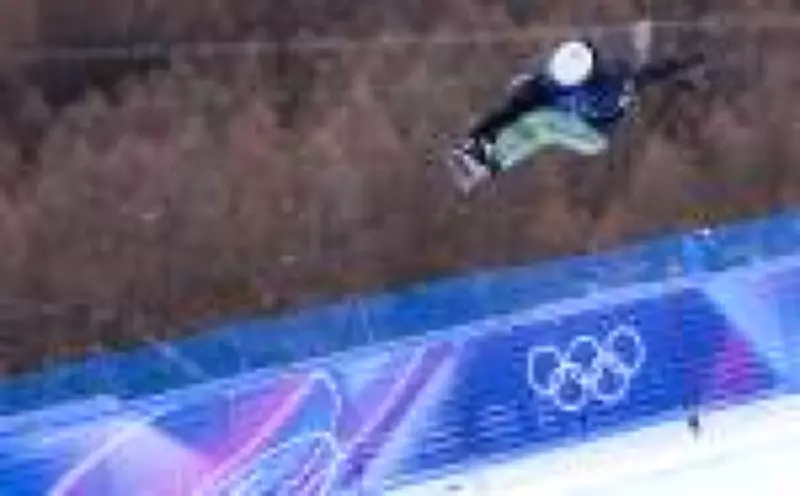 Brasileiros Augustinho Teixeira e Pat Burgener estreiam no snowboard halfpipe nas Olimpíadas de Inverno