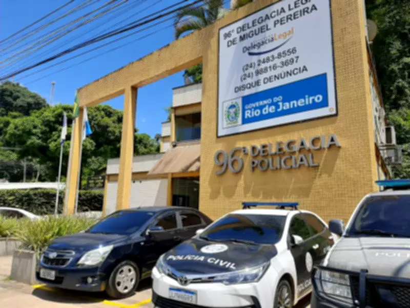 Briga familiar termina com homem ferido por enxada na cabeça em Paty do Alferes