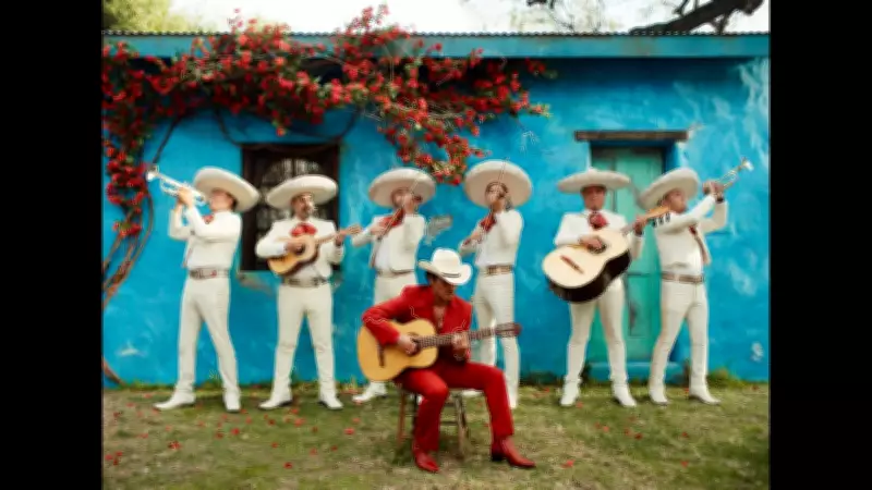 Bruno Mars lança 'The Romantic', seu quarto álbum de estúdio após uma década de espera