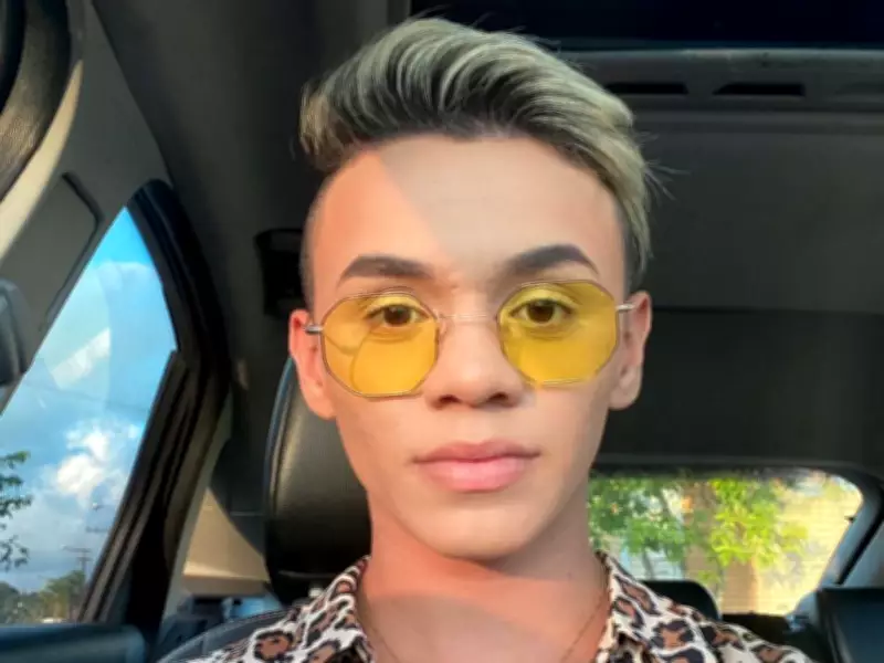 Cabeleireiro adotado após chamar 'mãe' em hospital é morto a facadas em Iguape