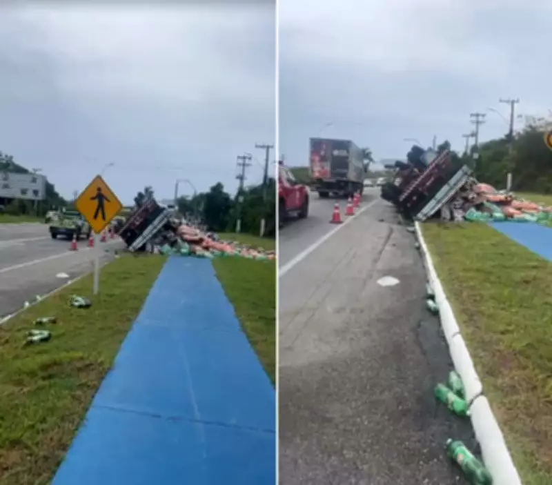 Caminhão com refrigerantes tomba na RJ-106 em Iguaba Grande e deixa ferido