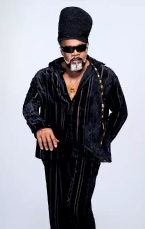 Carlinhos Brown inicia Carnaval de Salvador com Simone e atrações internacionais