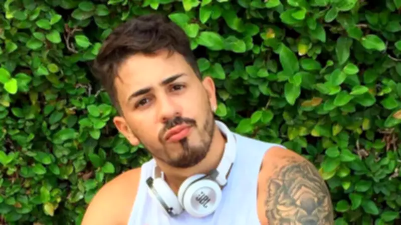 Carlinhos Maia reage a vaias no Carnaval do Recife: 'Vamos viver a folia'