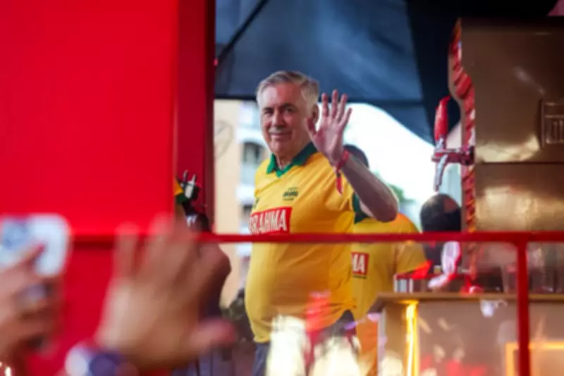 Carlo Ancelotti desembarca no Carnaval de Salvador e celebra a cultura baiana