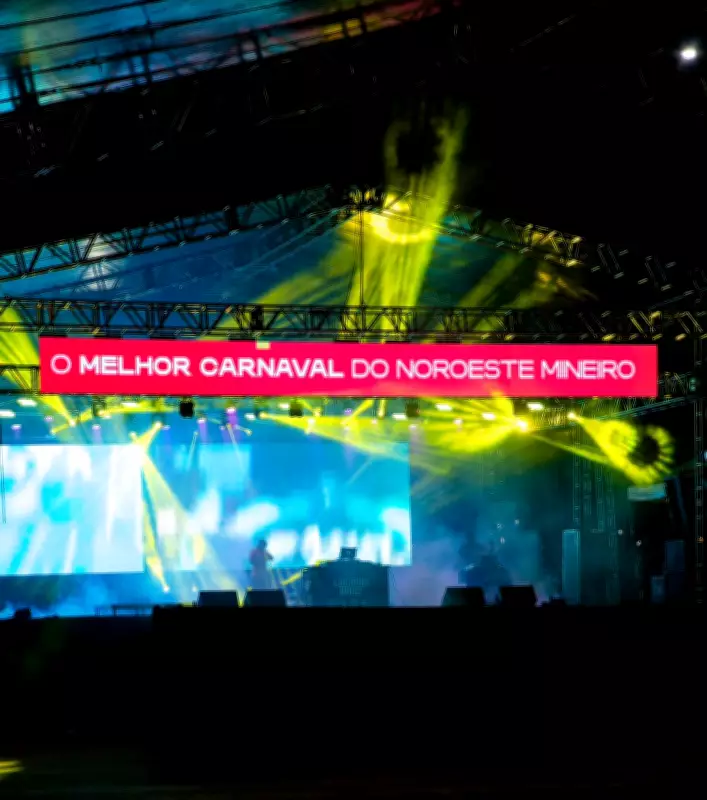 Carnabom 2026 atrai milhares em Bonfinópolis de Minas com shows e matinê automotiva