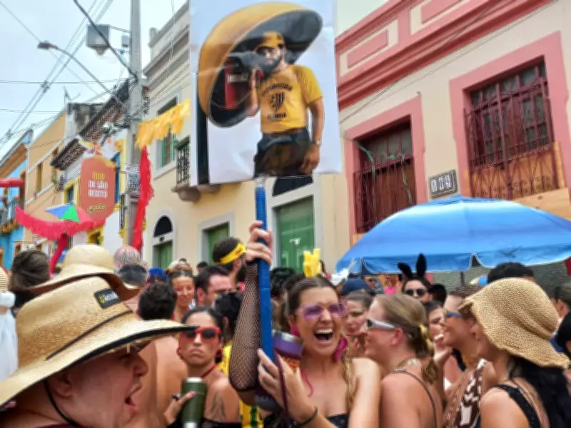 Carnaval 2024: multidões tomam ruas do Brasil em domingo de folia e diversidade cultural