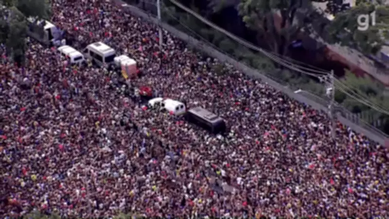Carnaval de Belo Horizonte bate recorde com 6,5 milhões de foliões em 2026