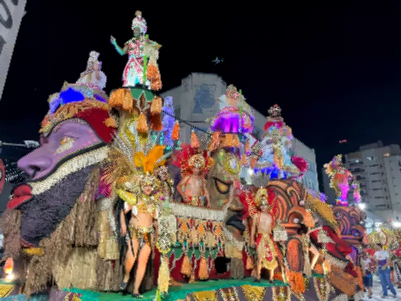 Carnaval de Joaçaba encanta o Oeste catarinense com desfiles de escolas de samba