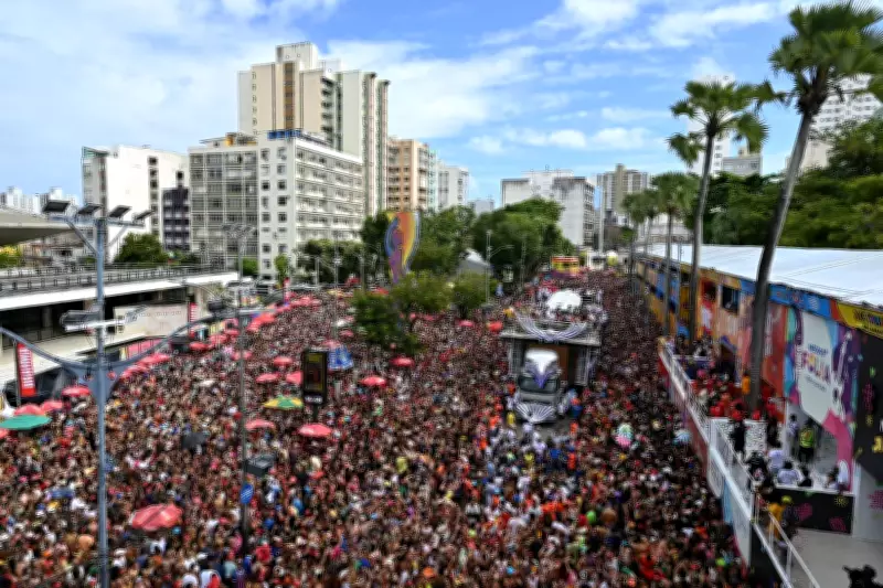 Carnaval de Salvador 2025 começa com homenagem ao samba e atrações de peso