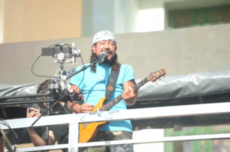 Carnaval de Salvador tem início oficial com Bell Marques e grandes atrações nos circuitos