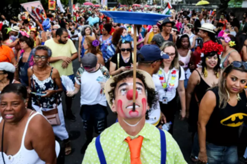 Carnaval do Rio tem seis blocos nesta quinta e maratona com 238 desfiles até Quarta de Cinzas