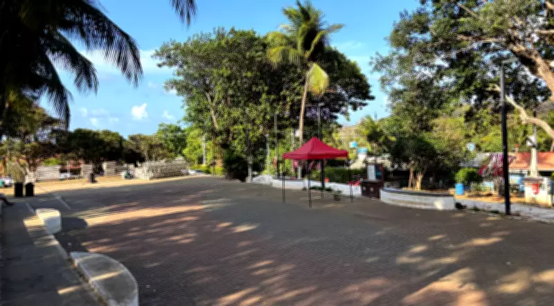 Carnaval em Fernando de Noronha sem palco, decoração ou programação definida
