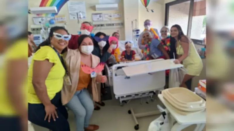 Carnaval invade corredores do HRBA em Santarém, levando alegria a pacientes