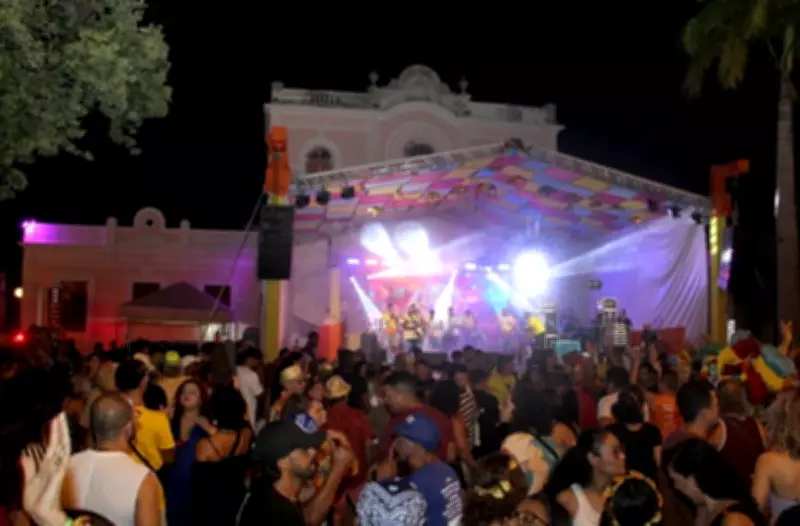 Carnaval É Massa anima Jaraguá em Maceió com blocos e shows gratuitos