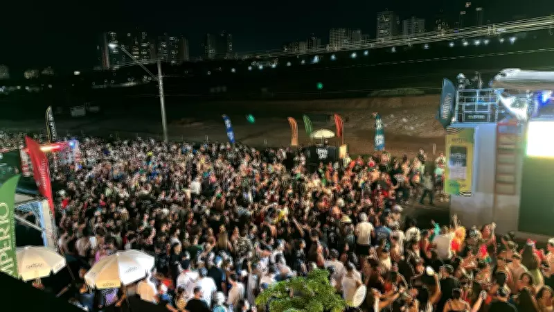 Carnaval na Via Oeste em São José dos Campos atrai multidão com programação animada