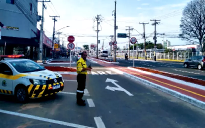Carnaval transforma centro de Goiânia com shows e bloqueios de trânsito até terça-feira