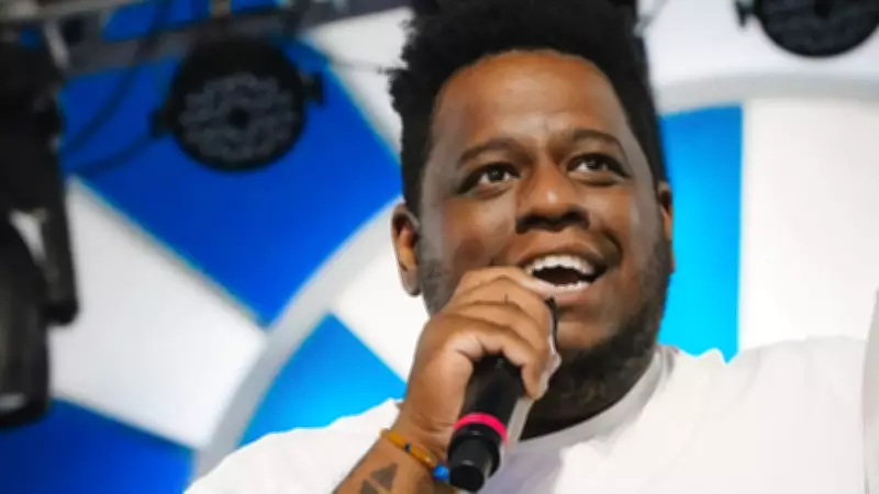 Carnavalesco da Portela pede demissão após problemas com carro alegórico no desfile