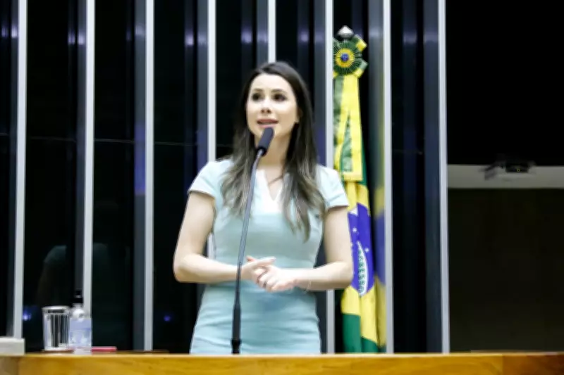 Carol De Toni deixa o PL após perder vaga ao Senado e busca nova legenda para 2026