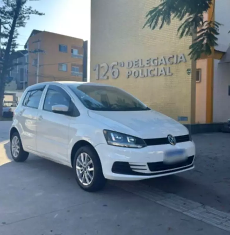 Carro é furtado em lava-jato e recuperado minutos depois pela polícia em Cabo Frio