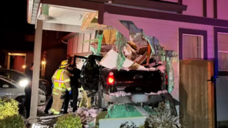 Carro voa mais de 30 metros e invade residência nos EUA em acidente inusitado