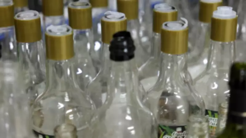 Cartilha ensina como identificar bebidas falsificadas durante o Carnaval