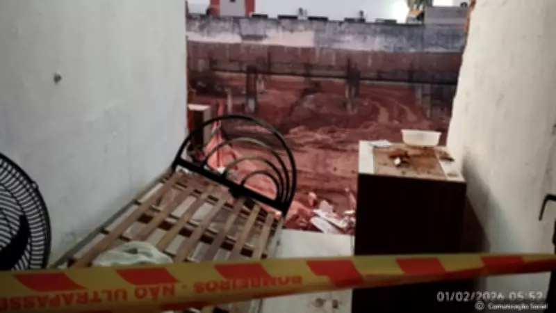 Casa desaba em São José do Rio Preto e deixa dez desabrigados; idosos foram realocados