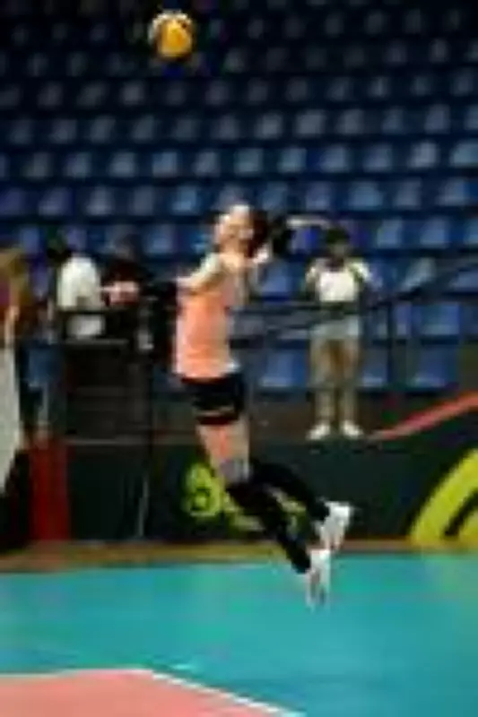 CBV recorre ao STF contra veto de vereadores de Londrina a atleta trans no vôlei