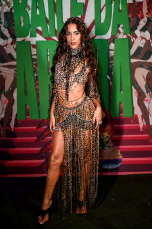 Celebridades brilham com looks ousados no Carnaval 2026; veja os destaques