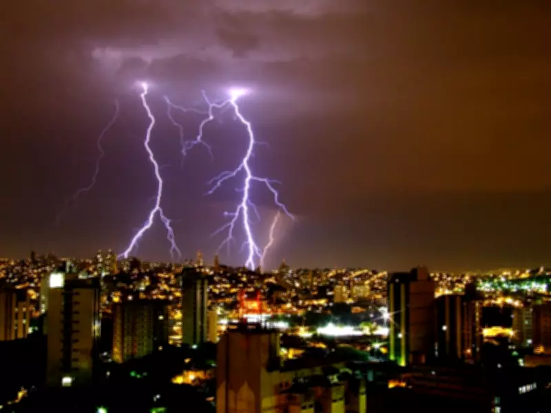 Cemig registra mais de 225 mil raios no Leste de Minas em 2025 e alerta para cuidados