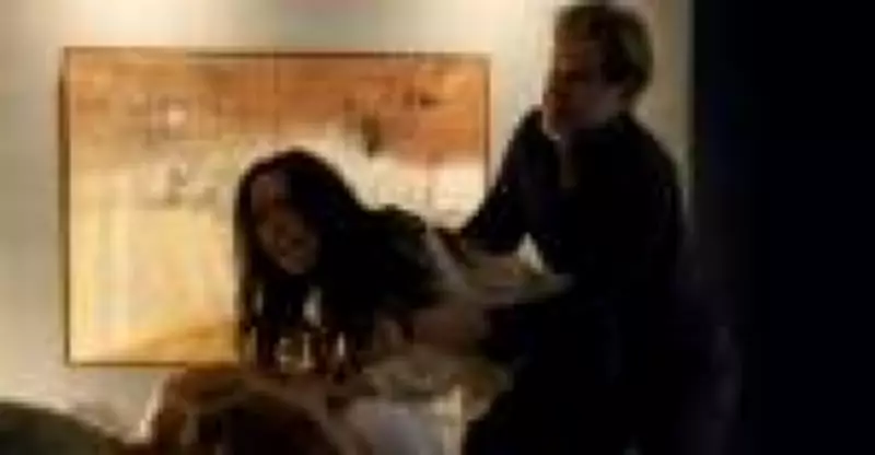 Cena de flagrante em 'Três Graças' domina redes sociais e gera pico de debates