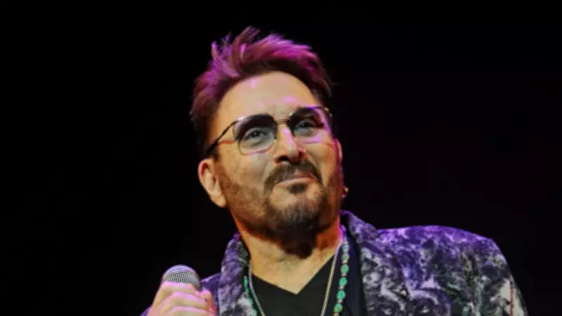 Chuck Negron, fundador do Three Dog Night, morre aos 83 anos nos EUA