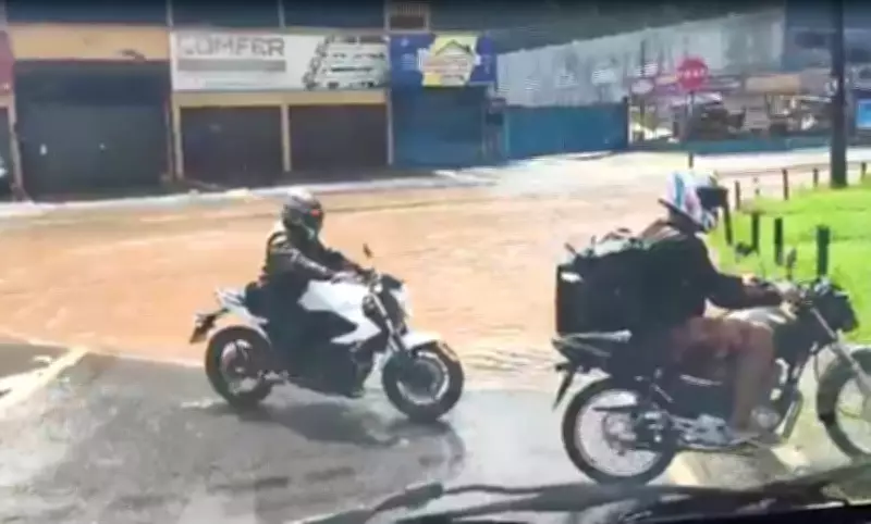 Chuva de granizo causa alagamentos e transtornos em Várzea Paulista