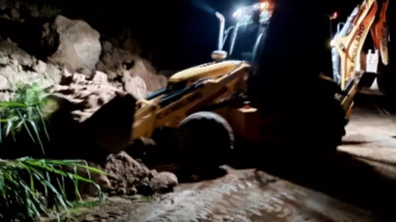 Chuva intensa causa alagamentos e deslizamentos na serra de Campos dos Goytacazes