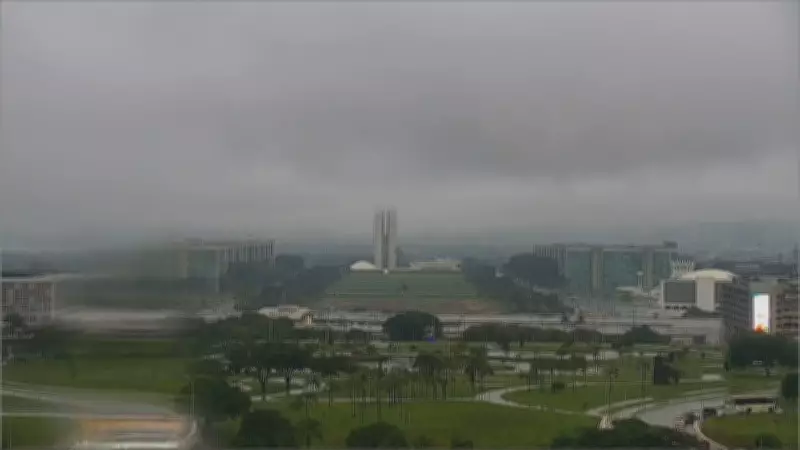 Chuva intensa retorna a Brasília após Carnaval com alerta laranja do Inmet
