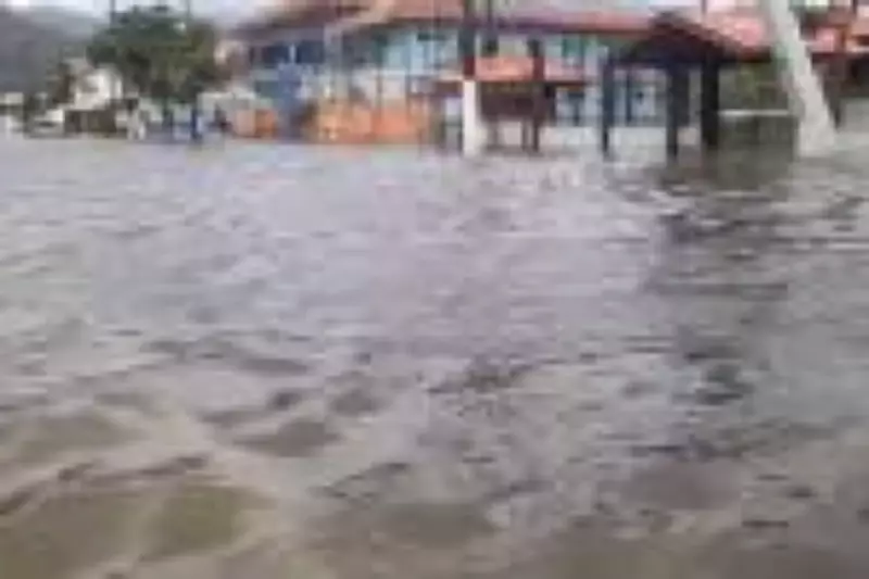 Chuvas intensas no litoral de SP causam inundações, interdições e suspensão de aulas