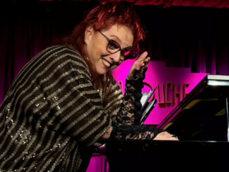 Cida Moreira brilha em reapresentação de show tributo a Angela Ro Ro no Rio