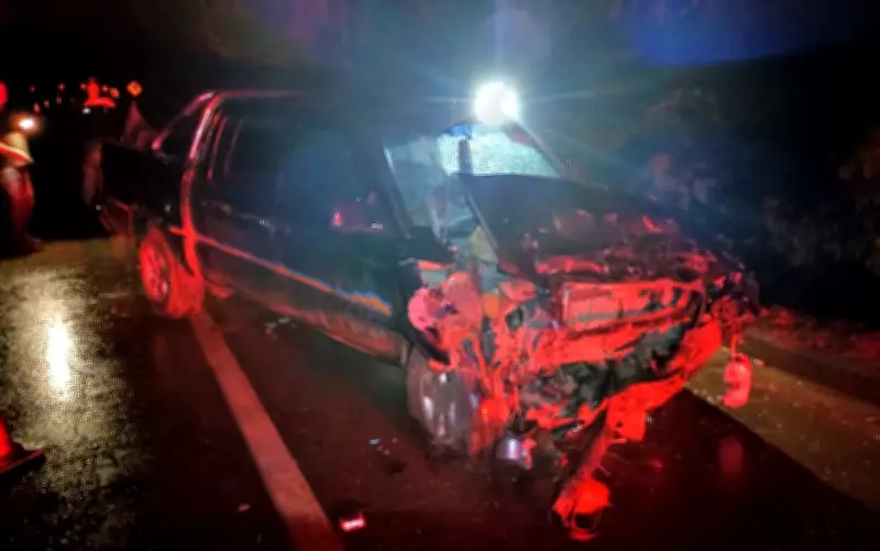 Cinco feridos em colisão frontal na BR-459 em Caldas, Sul de Minas