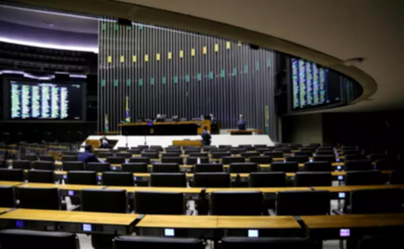 Câmara dos Deputados já custou mais de R$ 500 milhões em 2026 sem trabalhar